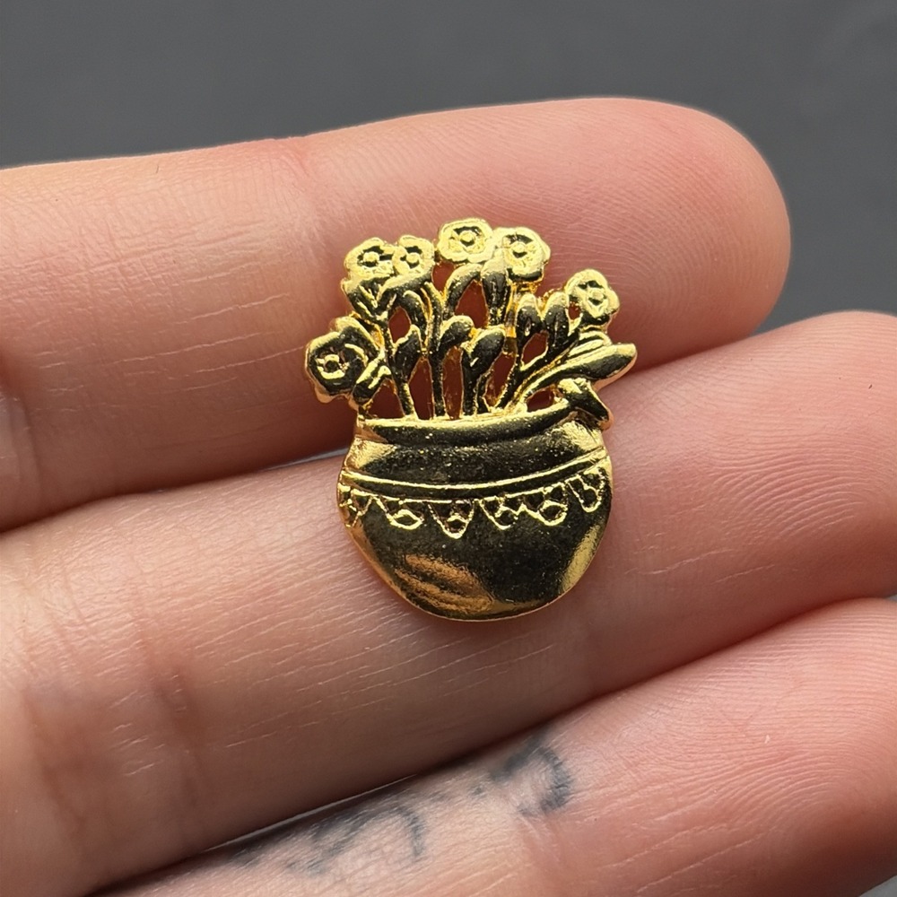 Vase With Flowers Plant Pot Gold Tone‎ Lapel Hat Pin
